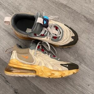 Travis Scott Nikes cactus jack
